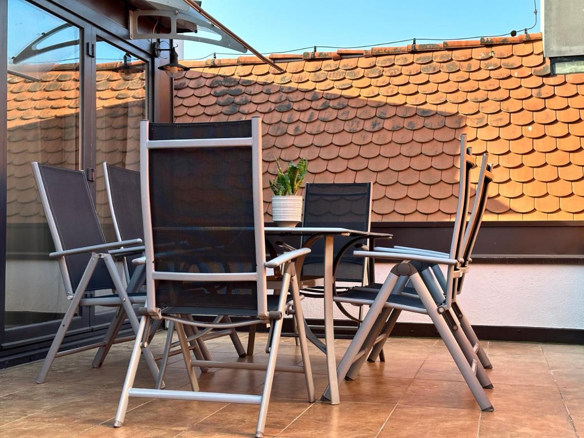 Amao-Green I 90Qm I Penthouse Maisonette Mit Rooftop I City Center I King-Size Betten Lahr  Luaran gambar