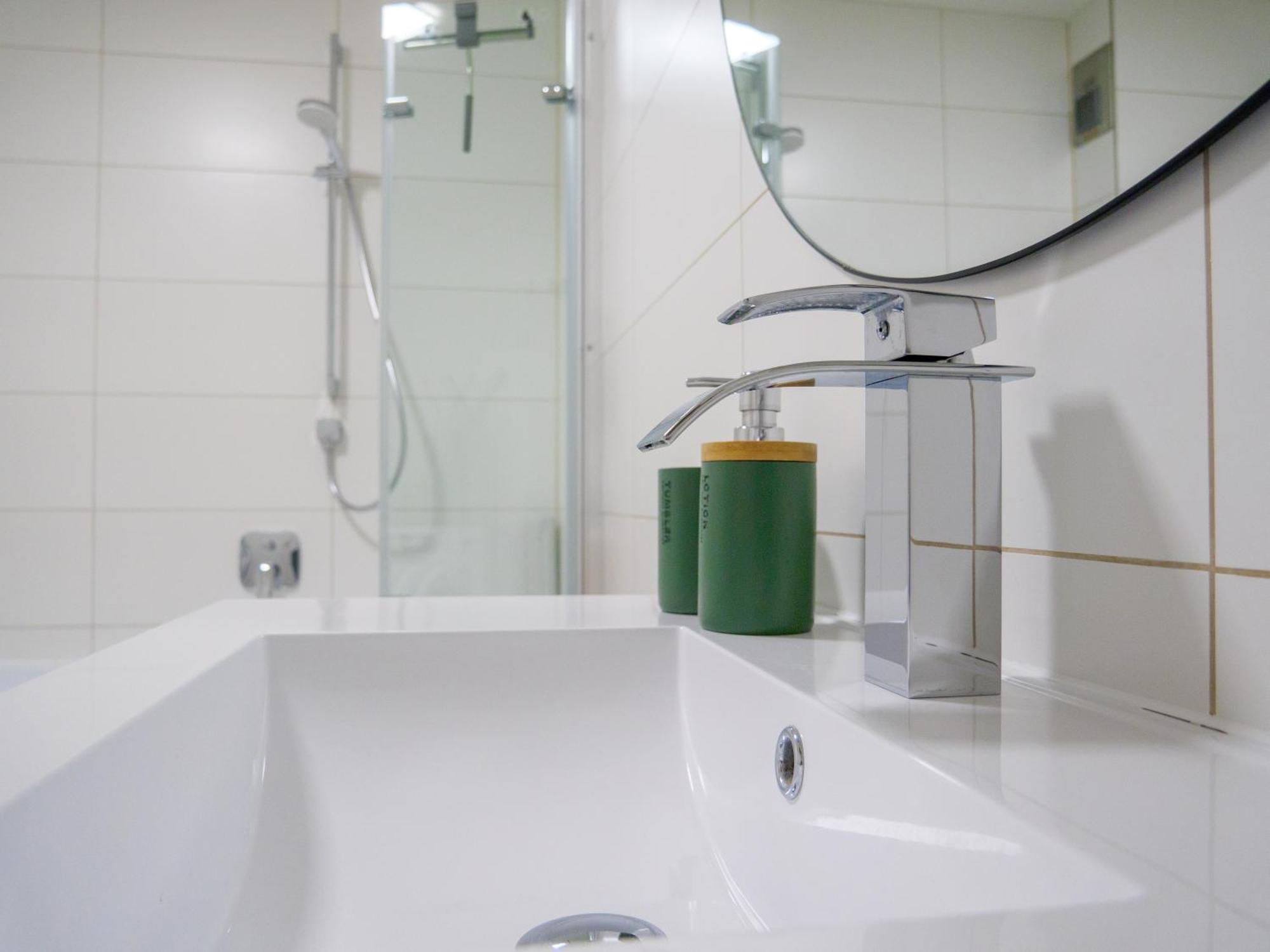 Amao-Green I 90Qm I Penthouse Maisonette Mit Rooftop I City Center I King-Size Betten Lahr  Luaran gambar